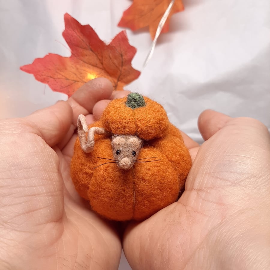 Pumpkin Mouse