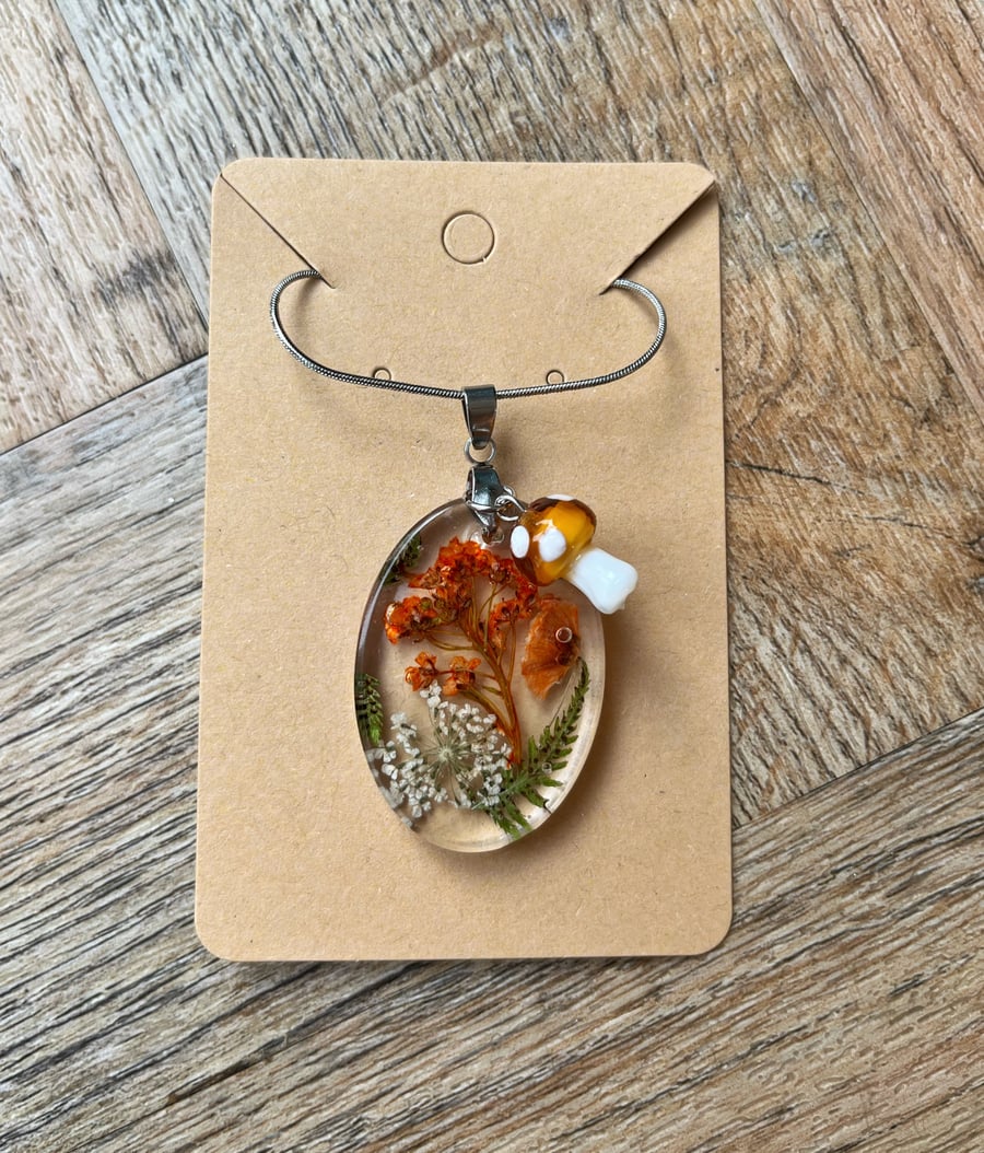 Autumnal Mushroom & Dried Flower Necklace 