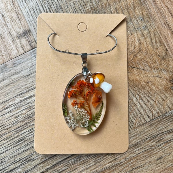 Autumnal Mushroom & Dried Flower Necklace 