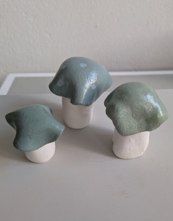 Painted Decorative Toadstool Set