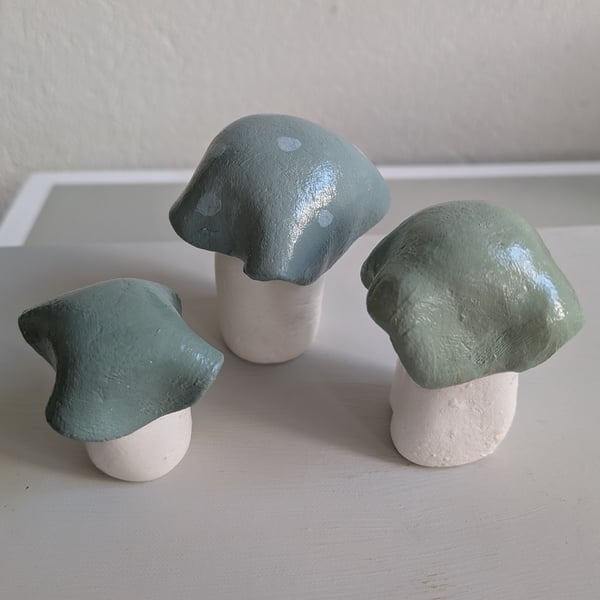 Painted Decorative Toadstool Set