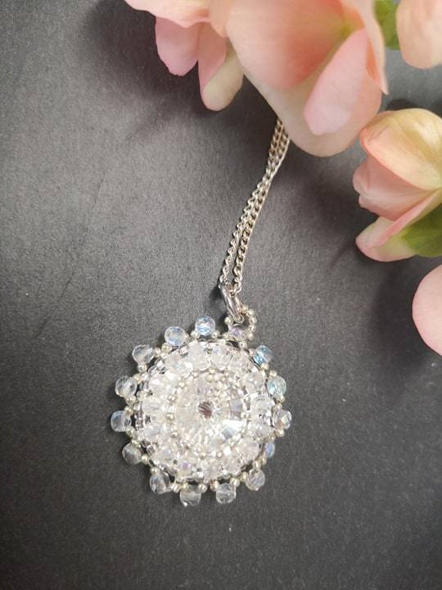 Crystal flower Beadwork Necklace