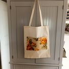 Handy grab and go tote, two outside pockets, shopping tote, library tote