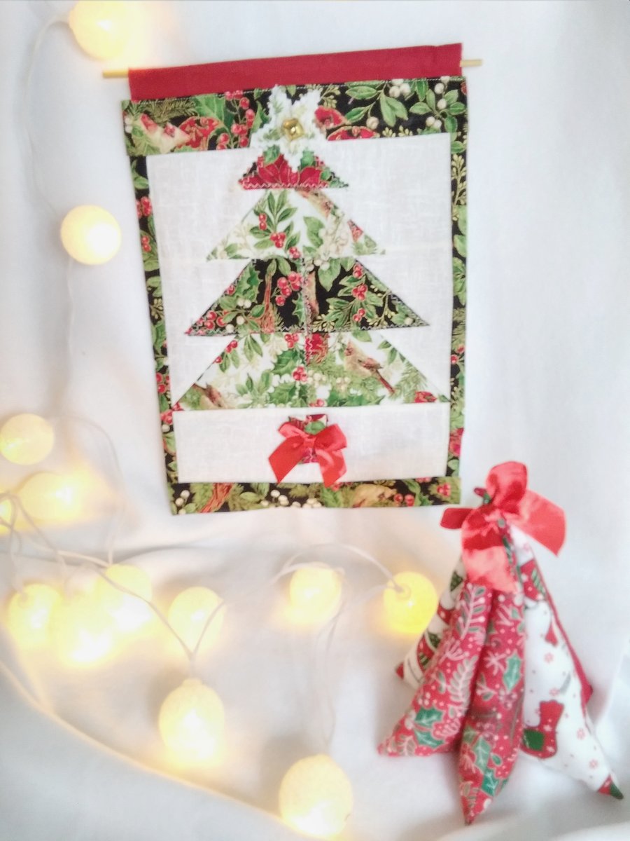 WALL HANGING,  CHRISTMAS TREE,  CHRISTMAS WALL HANGING, WALL DECOR 