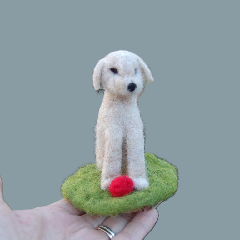 Labrador dog, wool dog,   Golden Dog, Needle felt dog