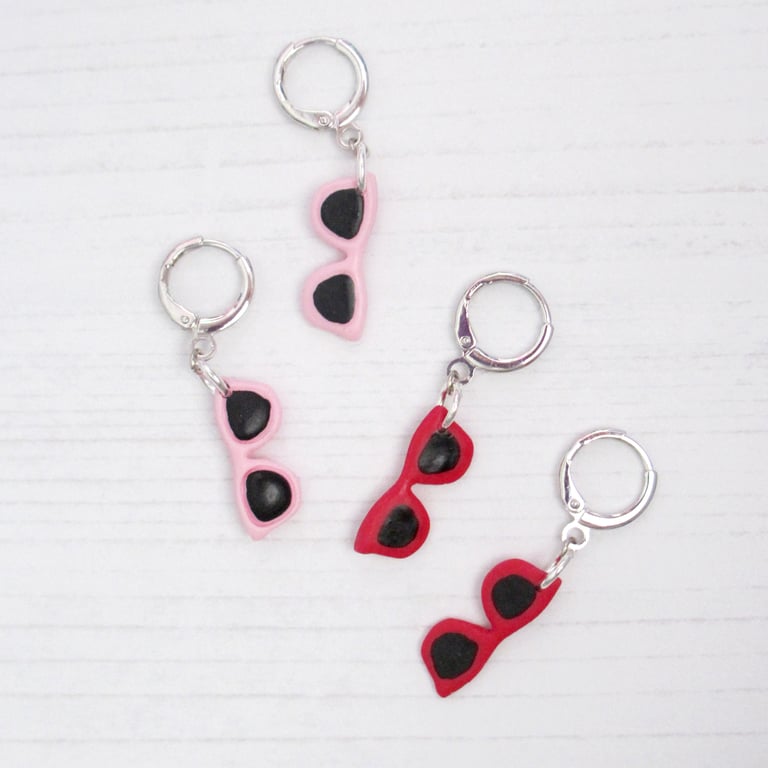 Sunglasses huggie hoop earrings