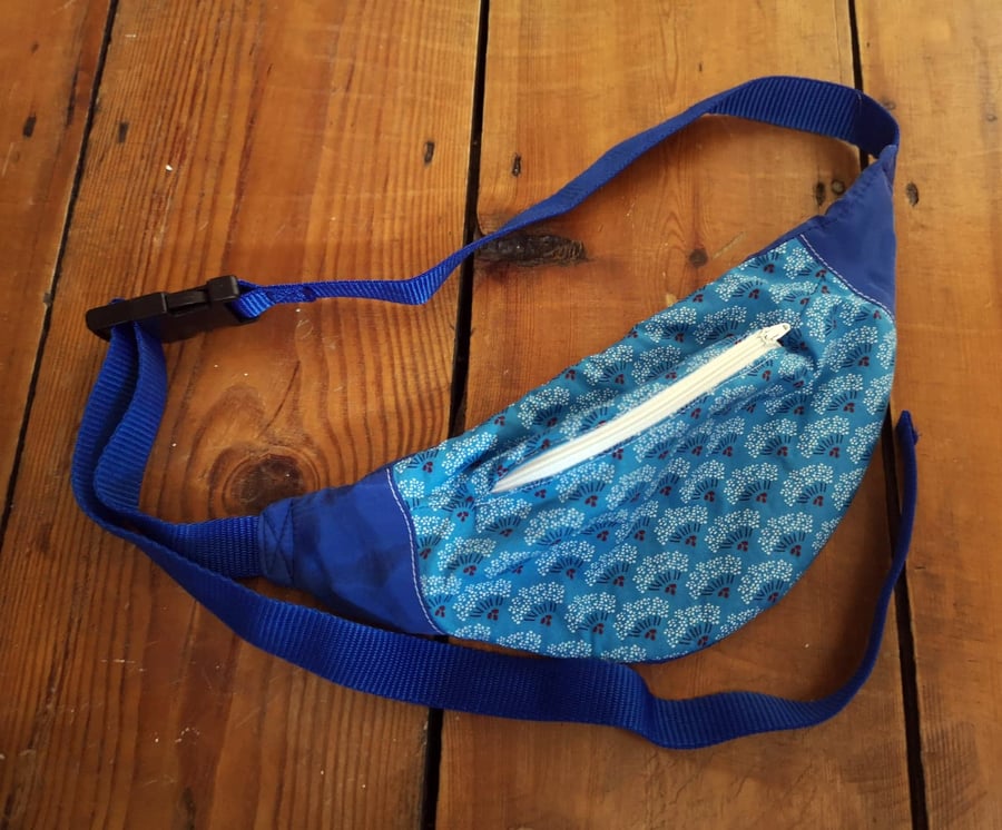 Cotton and Bamboo Bumbag in Blues and White with Polar Fleece Lining