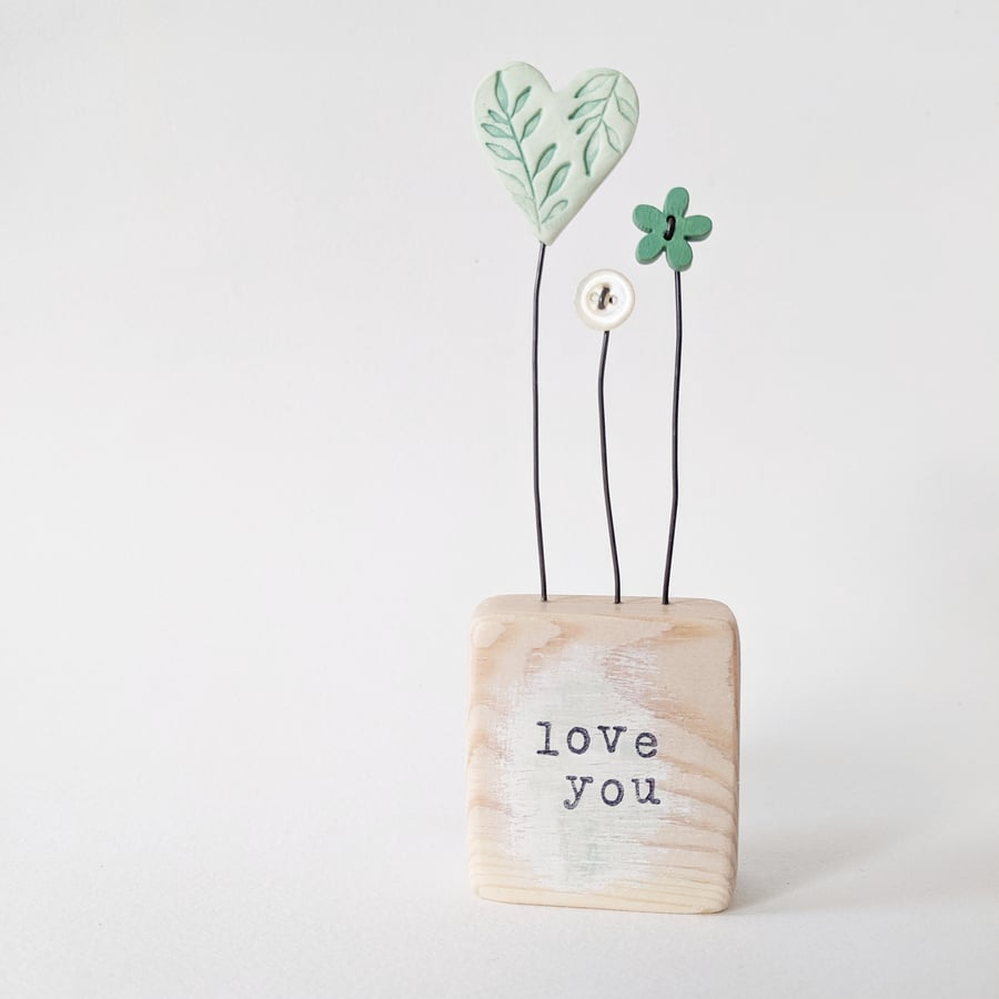  Clay Heart and Buttons in a Painted Wood Block 'Love you'