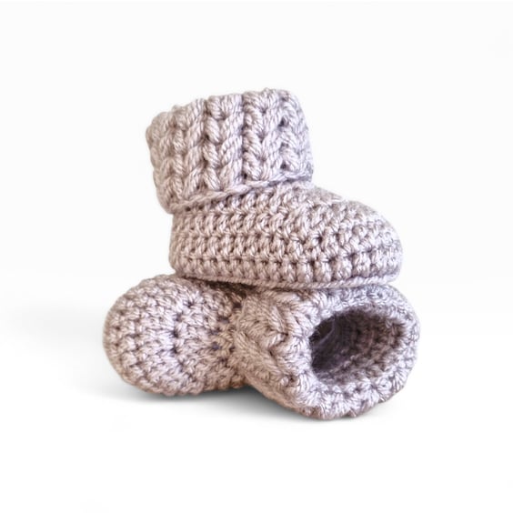 Newborn Baby Booties with Puff Stitch Cuff