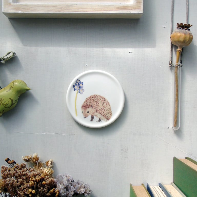 Hedgehog and forget me not mini wall plate 