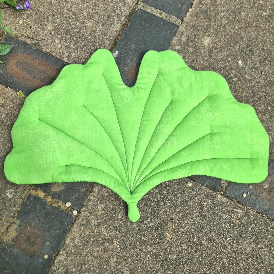 Ginko Leaf Mat - Spring Green