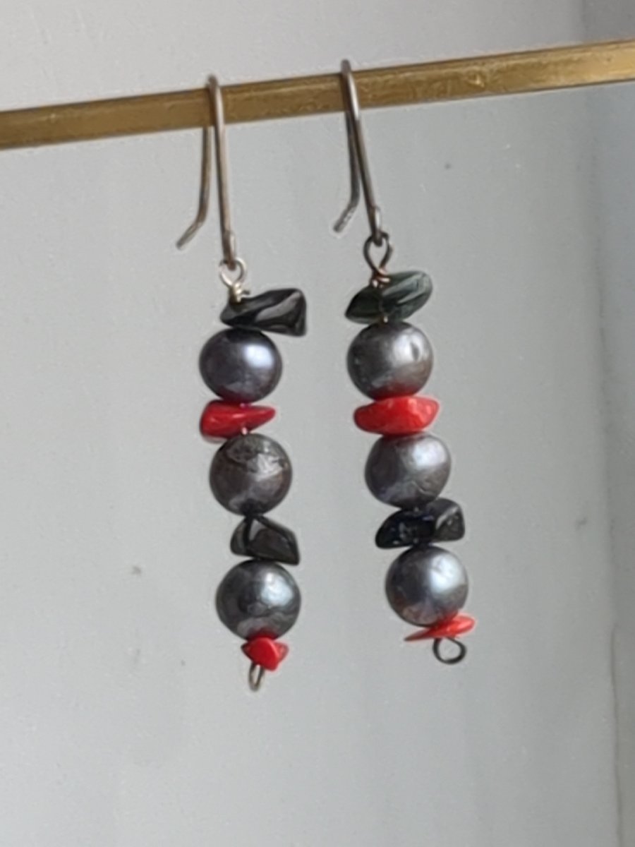 Pearl onyx and Jasper dangle earrings 
