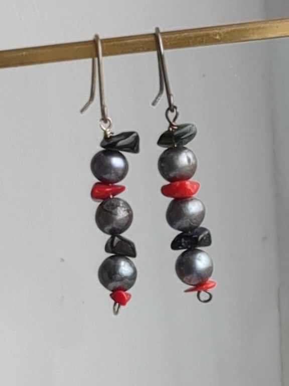 Pearl onyx and Jasper dangle earrings 