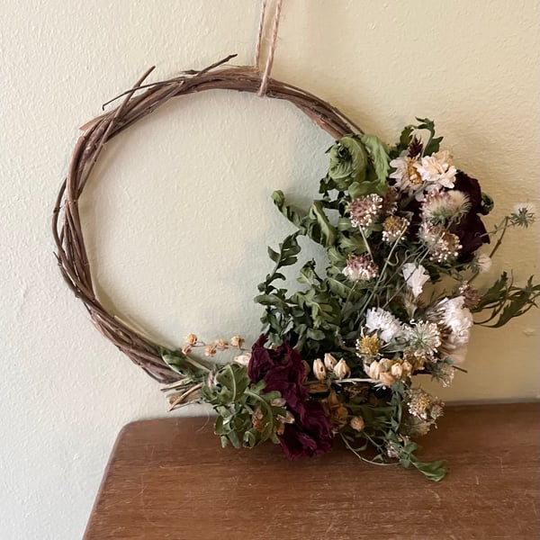 Dried Flower and Foliage Wreath Decoration. 13cm Wide.
