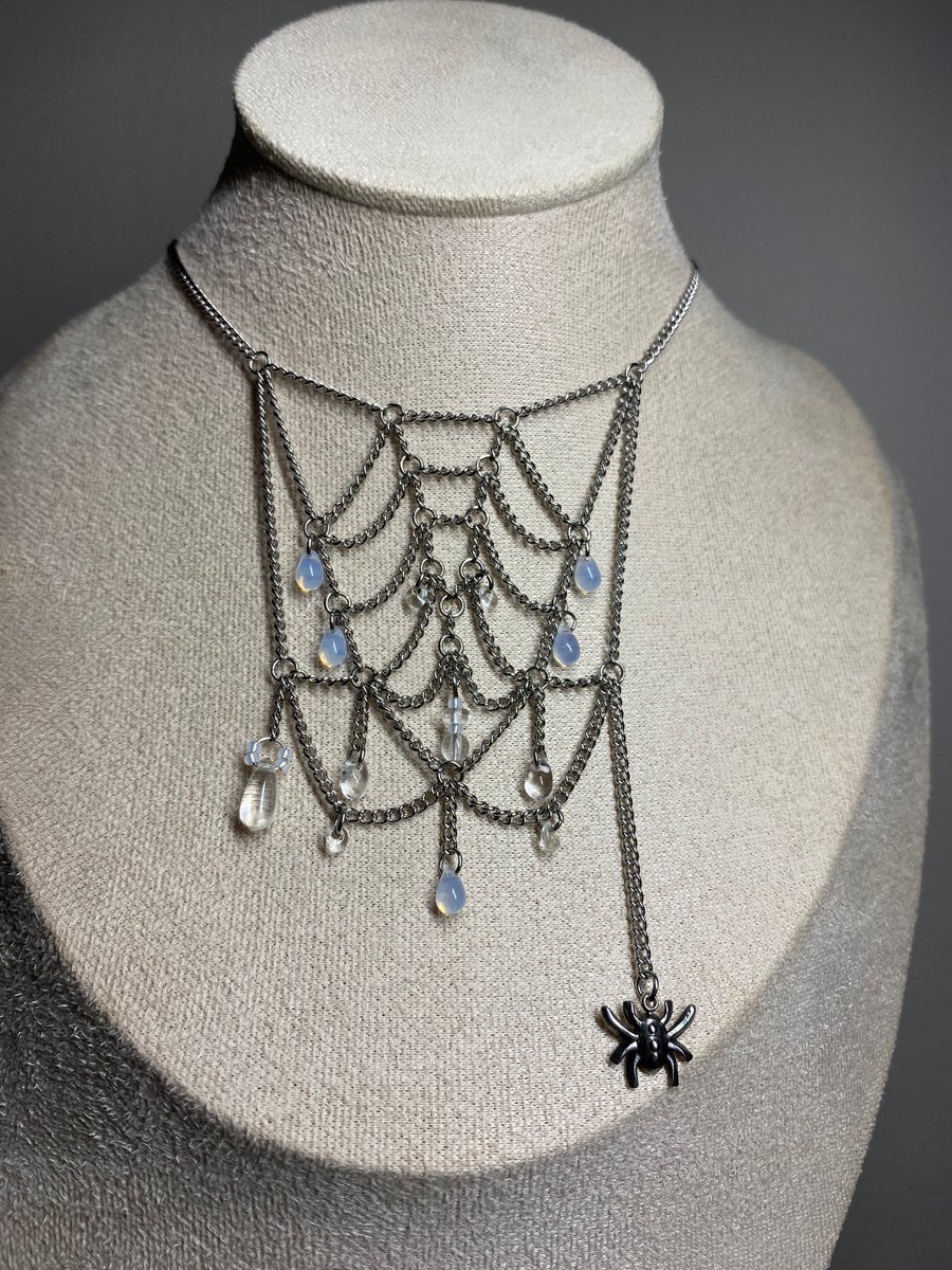 Geena - Spiderweb Choker Necklace 
