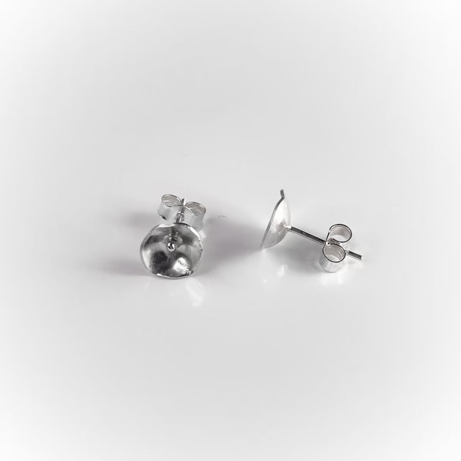 Simple flowery sterling silver stud earrings