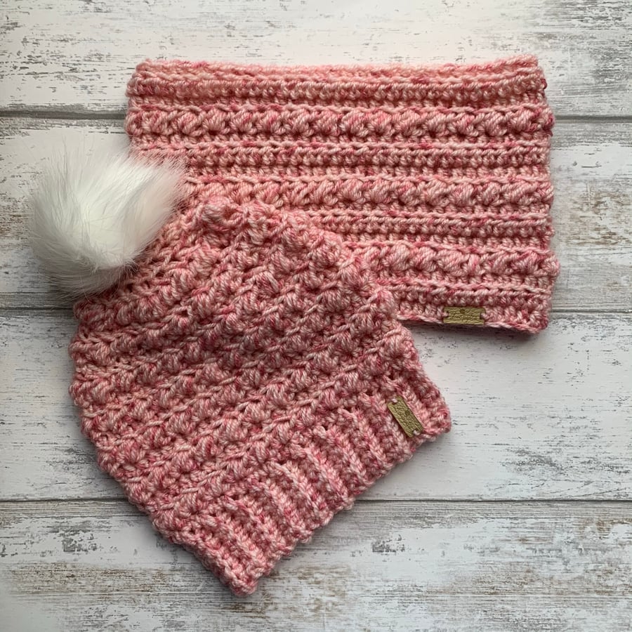 Handmade crochet beanie hat with faux fur pompom & matching cowl set light pink 