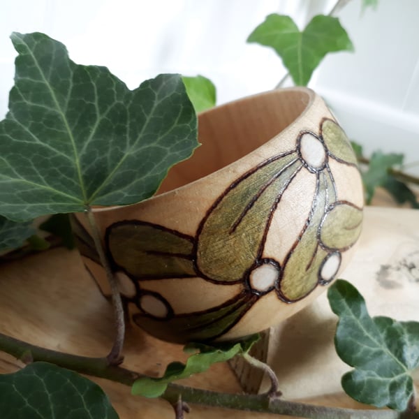 Pyrography mistletoe wooden bangle 