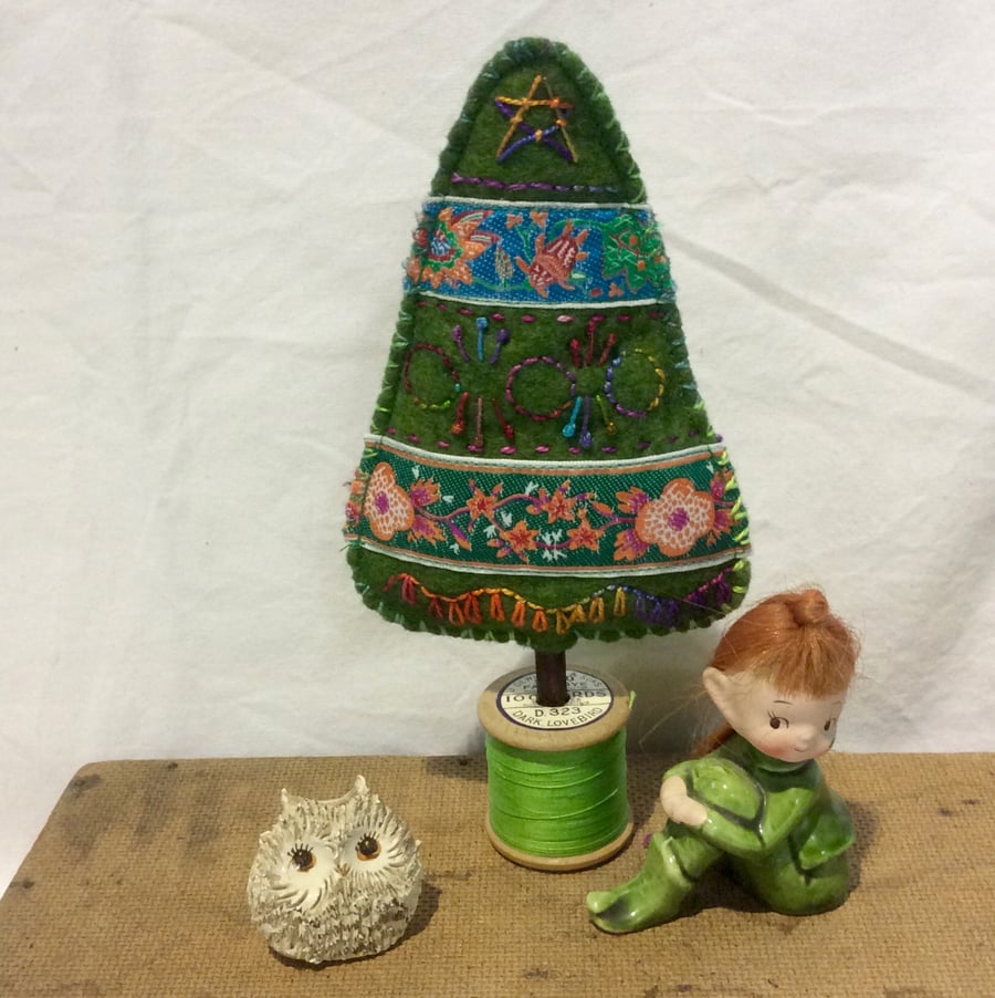 Folk inspired Christmas tree - vintage braid on a bright green bobbin