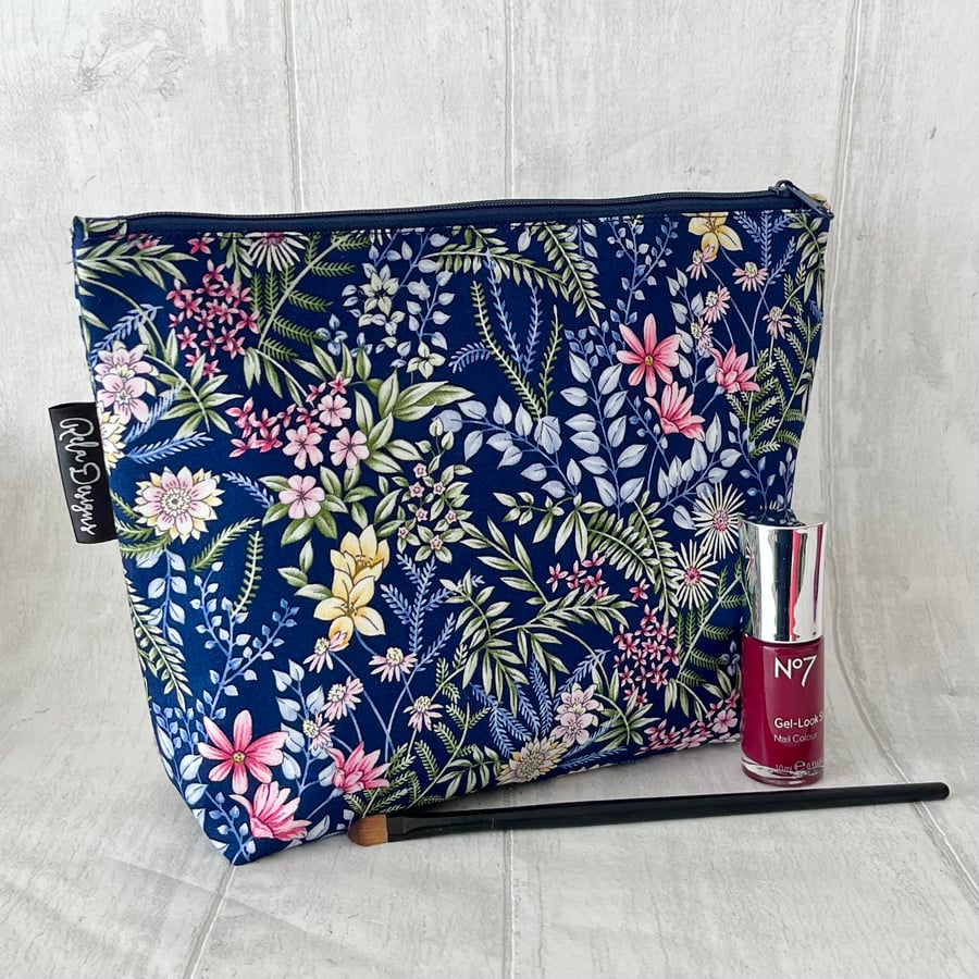 Makeup bag floral
