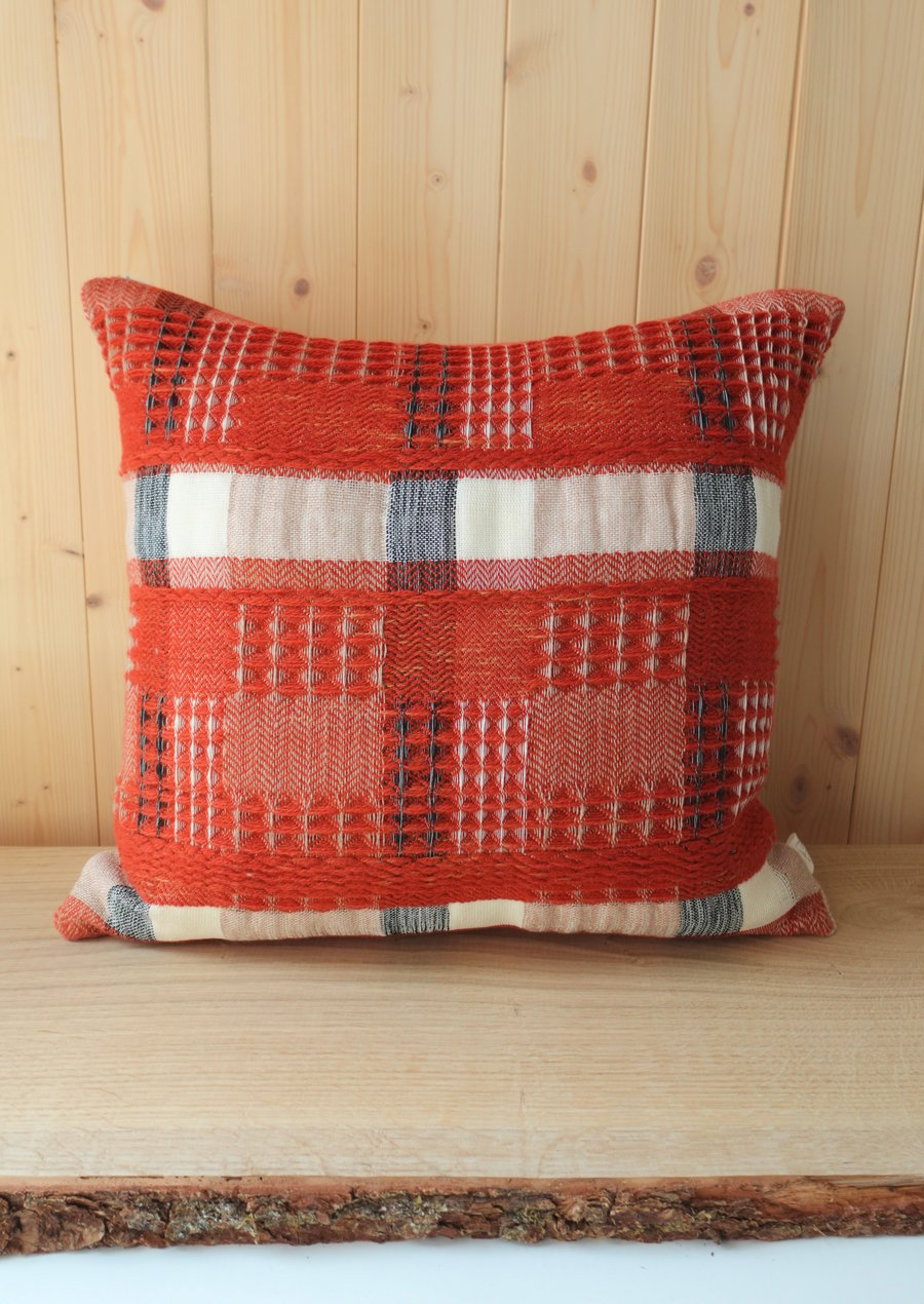 MADDER WOOL CUSHION 40X40 NATURALLY DYED PILLOW RED