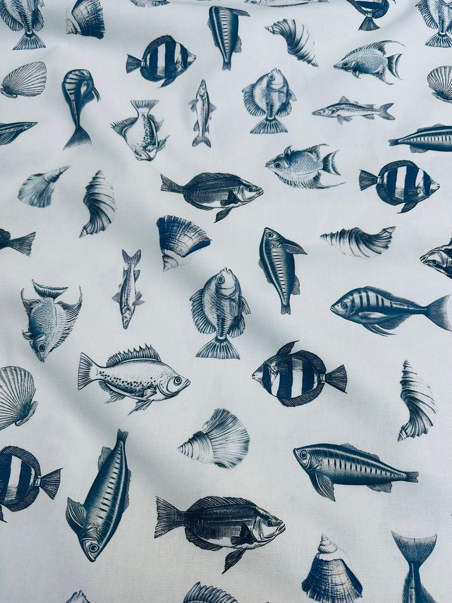 Fish Sealife Tablecloth. 150 x 135cm  Rectangle and 135 x 135 cm Square Cotton 