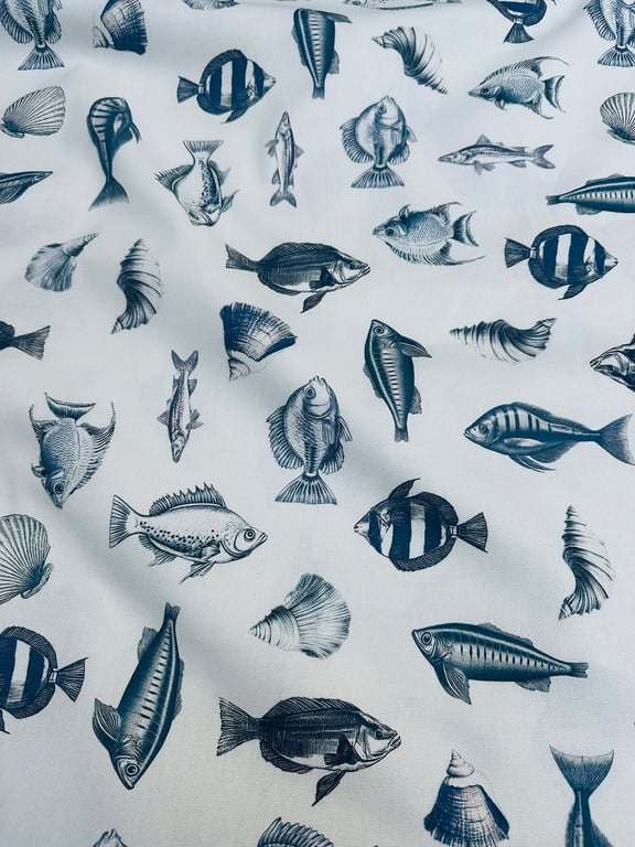 Fish Sealife Tablecloth. 150 x 135cm  Rectangle and 135 x 135 cm Square Cotton 