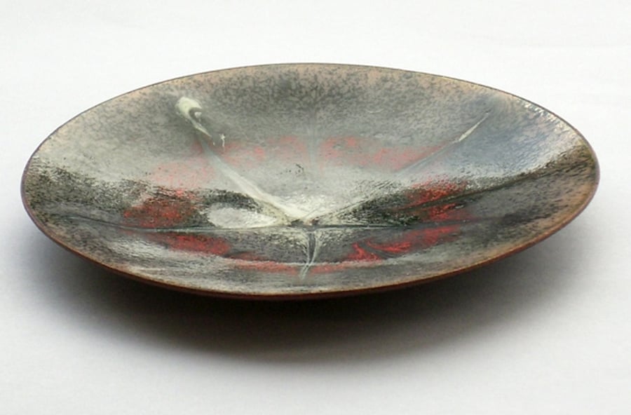 enamel dish - scrolled white and red over black