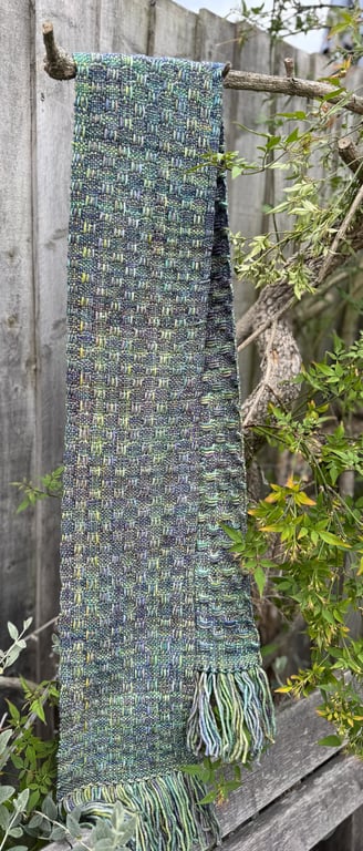 Green-purple honeycomb scarf
