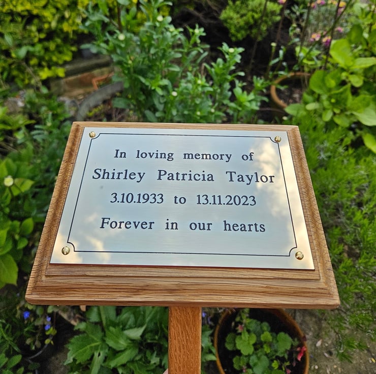 Engraved Polished Brass Memorial Plaque with Oa... - Folksy
