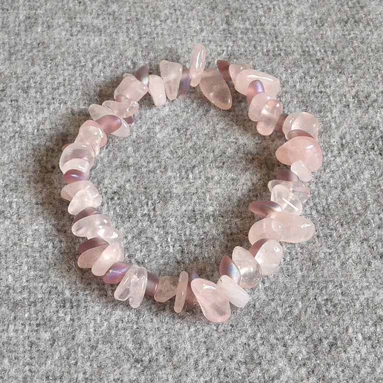 Rose Quartz Chip and Iridescent Pink Magatama Beads Elastic Bracelet