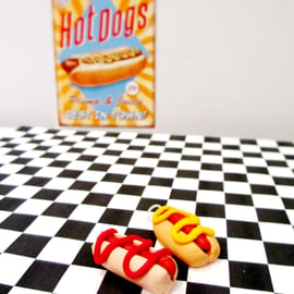 Retro Hot dog with mustard OR ketchup necklace OR Keyring, fun, unique, handmade