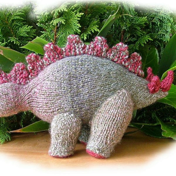 STIGGY STEGOSAURUS toy knitting pattern by Georgina Manvell