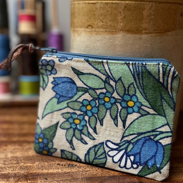 Vintage Flower Waltz linen coin purse zip pouch reclaimed seventies fabric