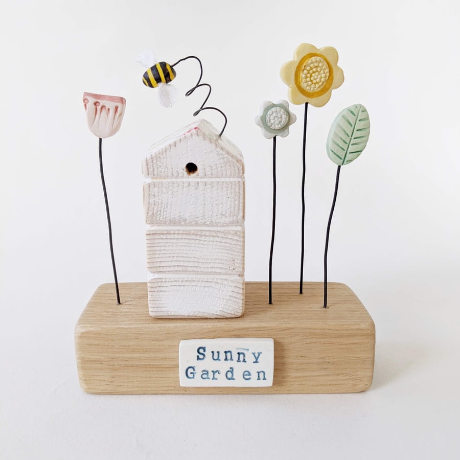 Wooden Beehive With Clay Flower Garden and Bee 'Sunny Garden'