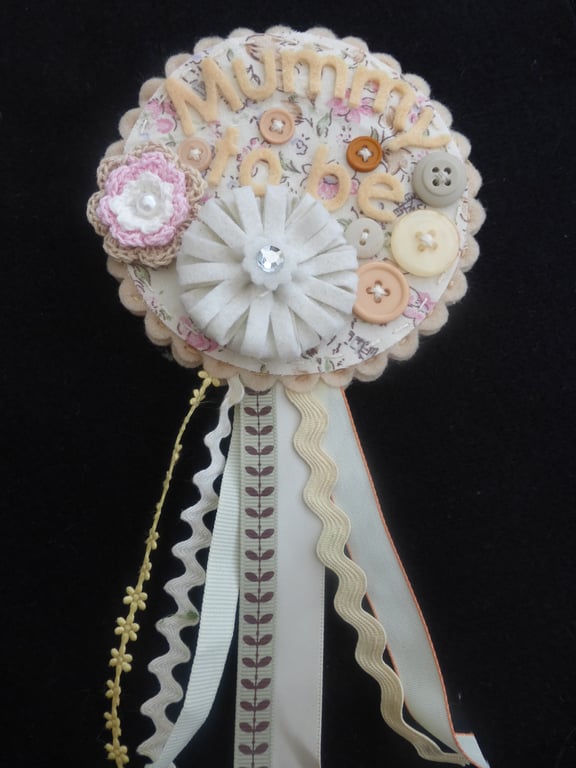 Birthday badge-Rosette Mummy to be