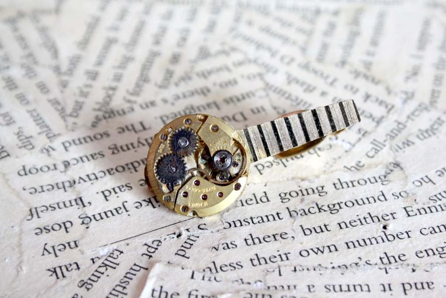 Vintage Steampunk Gold Tie Pin Clip