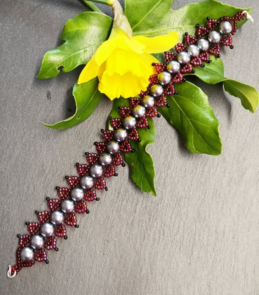 Red Beadwork Bracelet Kit 