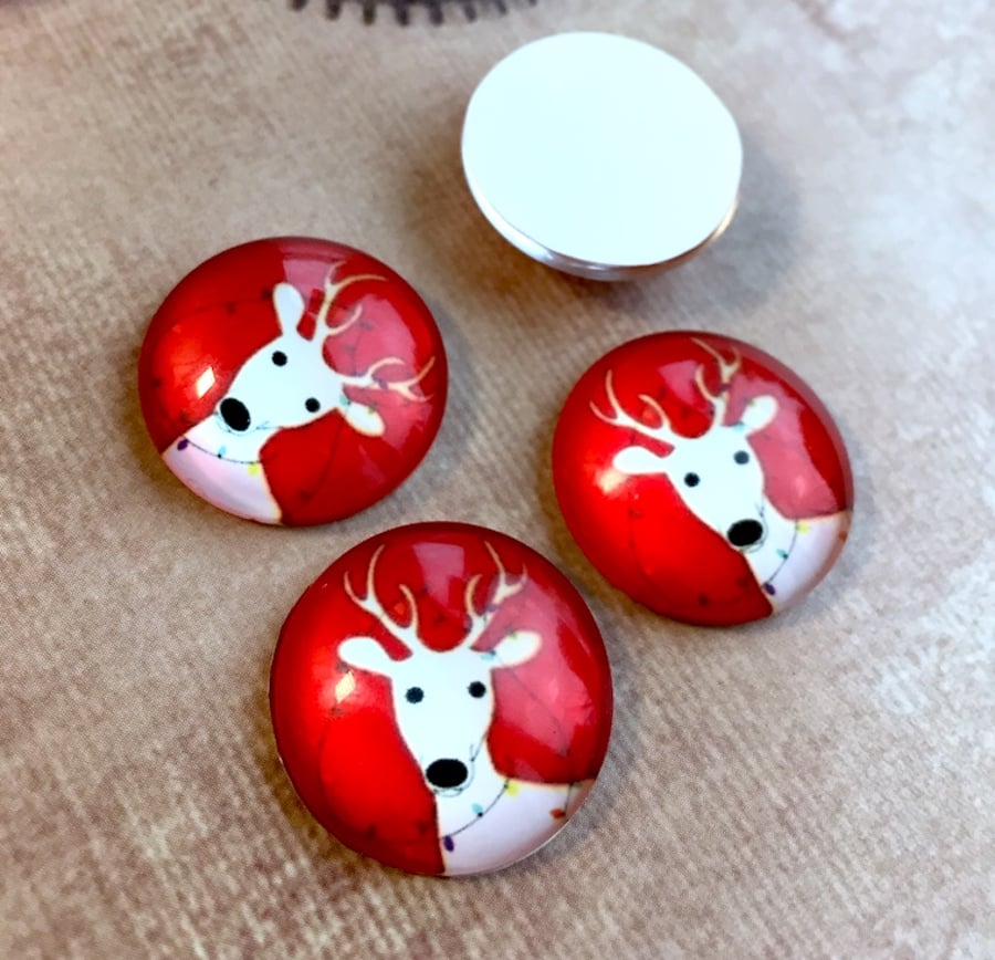 pack of 10 - Red Christmas 20mm Cabochons with Reindeer
