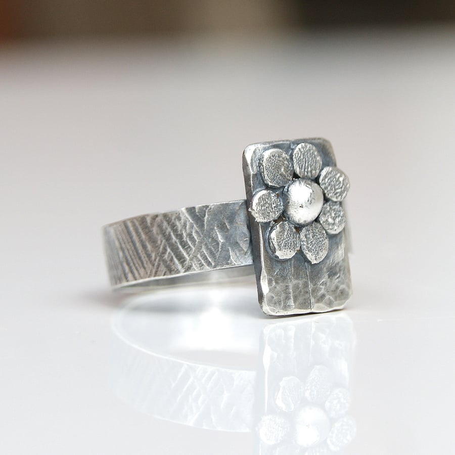 Ring size Q, READY TO SHIP, Flower sterling silver ring