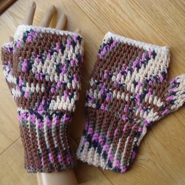 Pair Of Large Crochet Fingerless Gloves In Multi Coloured Yarn (R403)