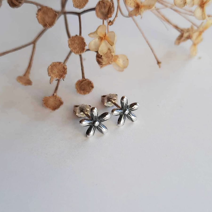 Silver Star Flower Stud Earrings - Oxidised Fine Silver