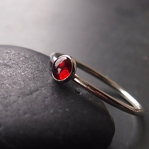 Garnet and Sterling Silver Ring.