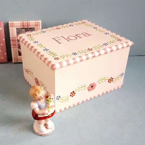 Dainty Flowers, Personalised Keepsake Box