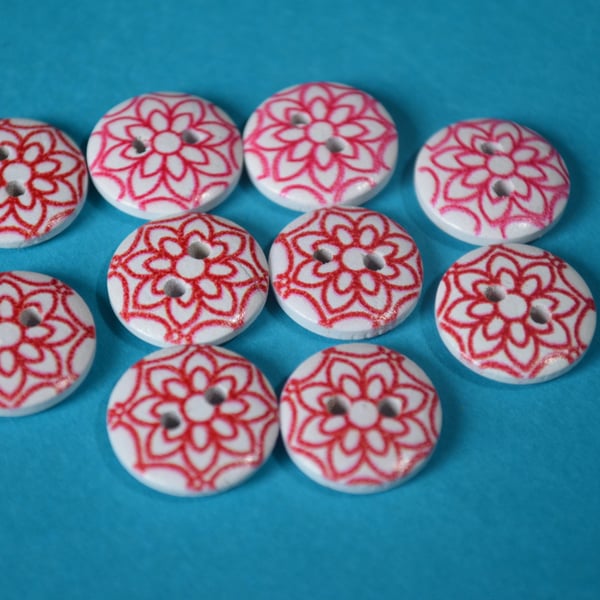 15mm Wooden Floral Buttons Retro Red & White Flower Pattern 10pk Flowers (SF30)