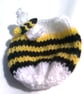 Apple Cosy - Buzzy Bee Design - Image 3