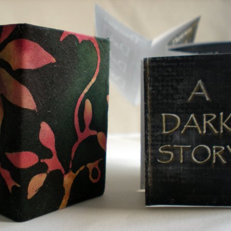 A mini book - in a mini box from WonkyGiraffe