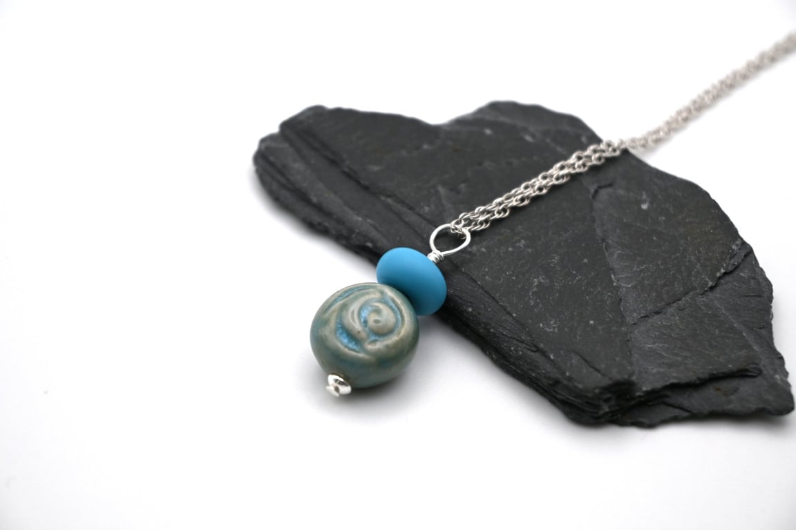 blue ceramic rose pendant necklace