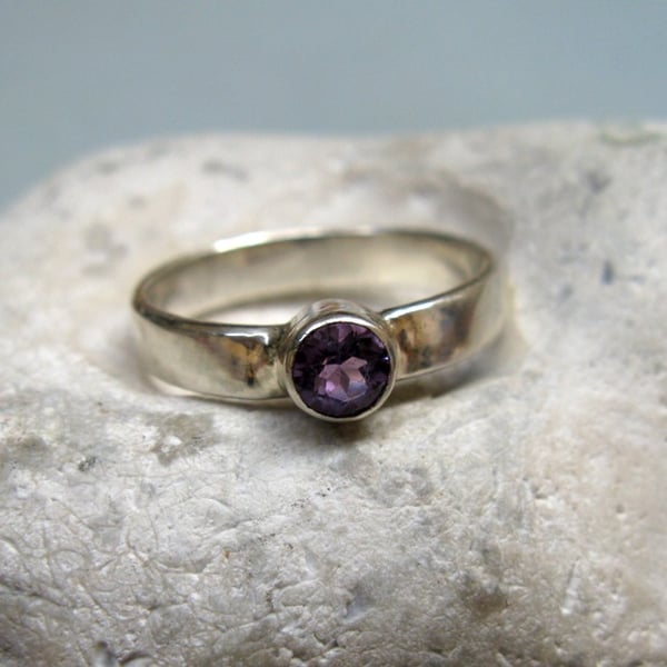 Sterling silver and amethyst ring