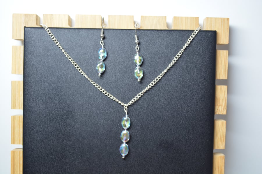 Beetle bead necklace and earrings set